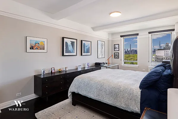 Sold by Warburg | media 22