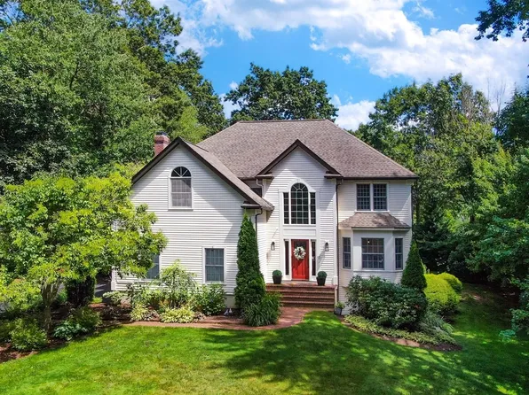 15 Liberty Dr, Southborough, MA 01772