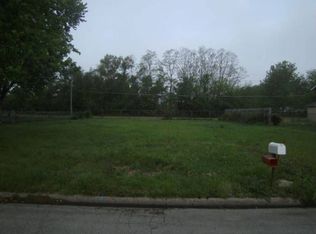 46 S 17th Ave, Canton, IL 61520
