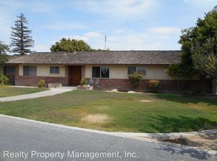 421 W Perrin Ave, Clovis, CA 93619