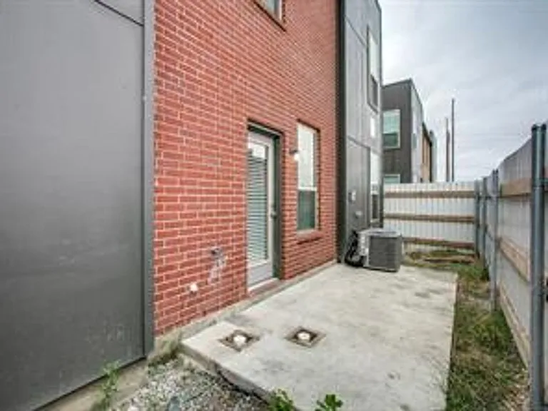 10604 Tube Dr — Photo 45