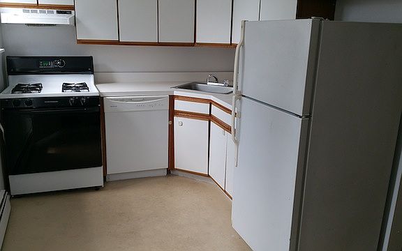 2nd image of 150 Atlantic Ave APT 3