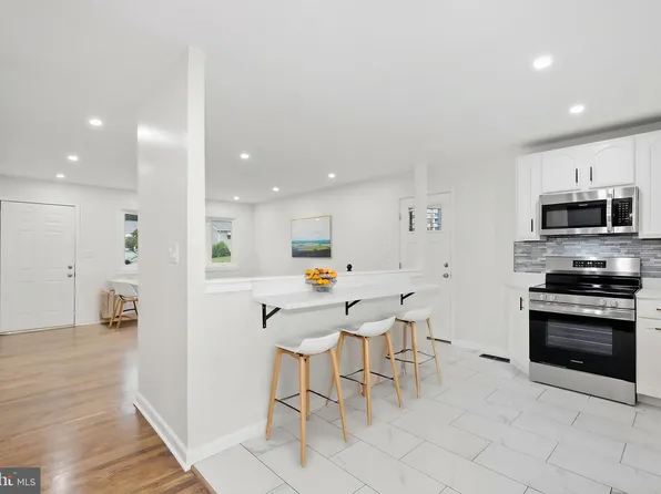 328 Vale Smt S, Laurel, MD 20724