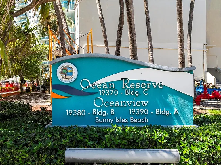 19380 Collins Ave #6 — Photo 39