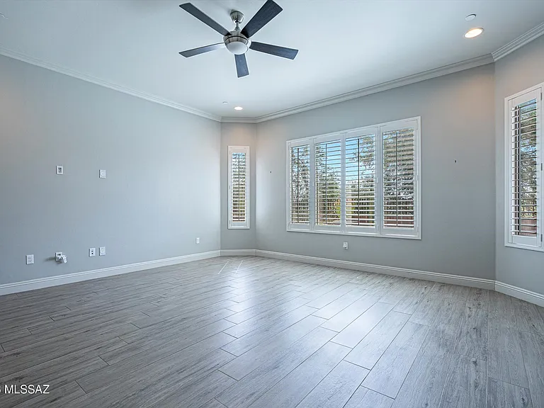 2447 N Wychwood Ct — Photo 22