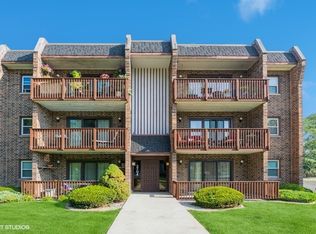 3704 215th St APT 206, Matteson, IL 60443