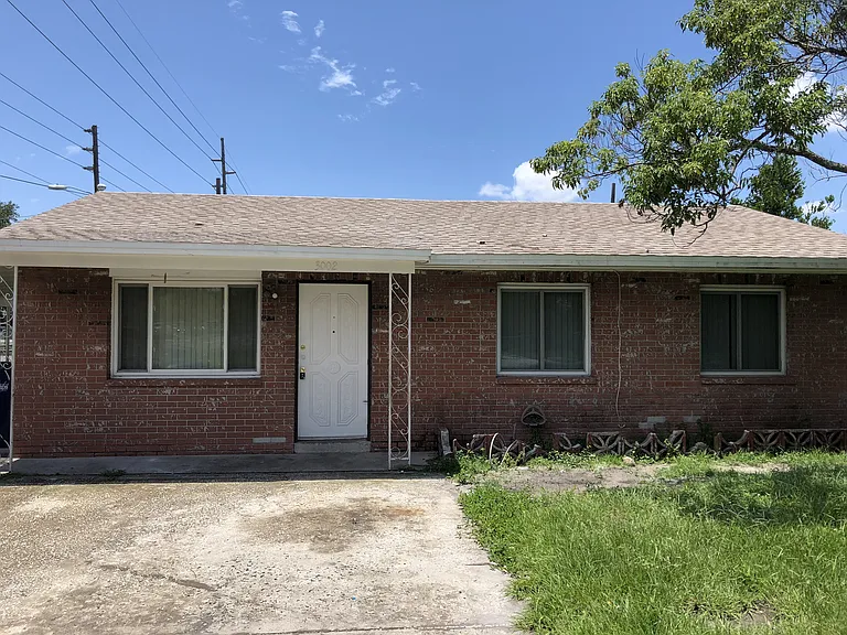 3002 Arrow St — Photo 1