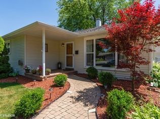 3503 Bobolink Ln, Rolling Meadows, IL 60008