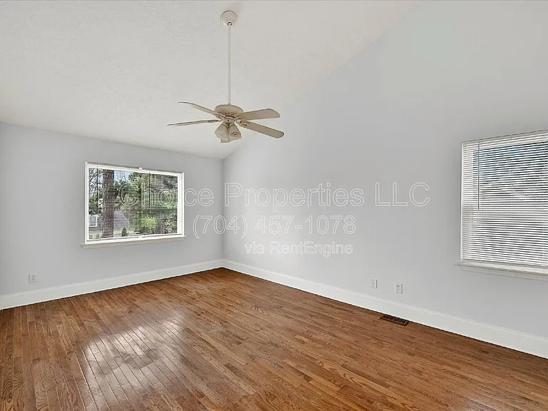 8413 Red Setter Ln — Photo 18
