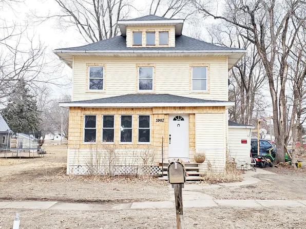 1002 Locust St, Thomson, IL 61285