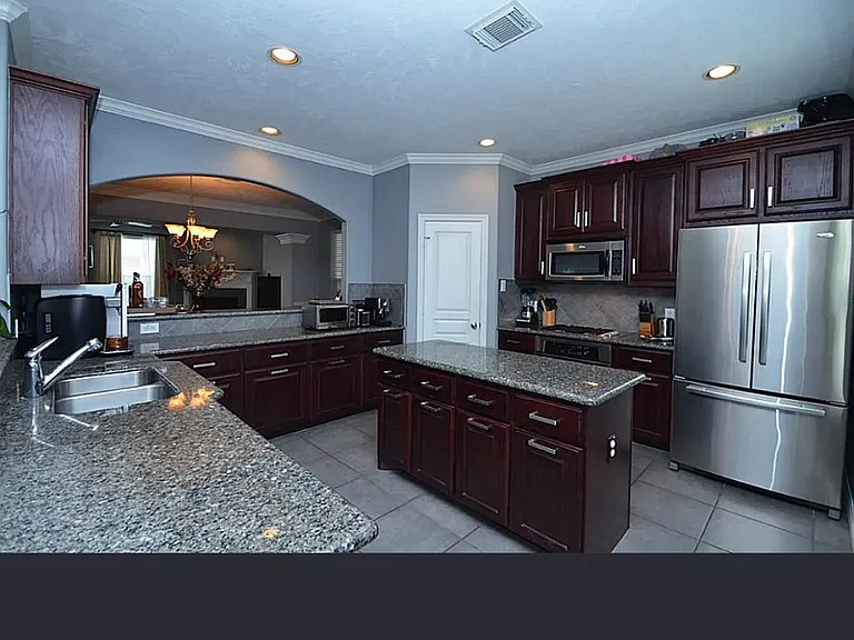 Skyline Village Dr — Photo 5