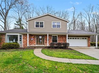 609 Westover Pass, Grand Blanc, MI 48439