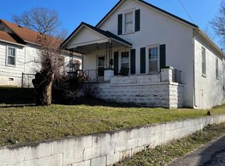 716 W Walnut St, Dickson, TN 37055