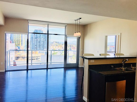 2nd image of 253 10th Ave Unit 1008