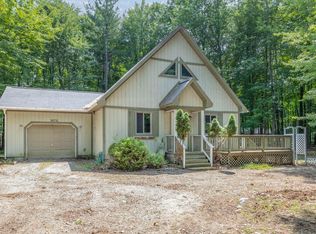 8965 Crestwood Ct, Stanwood, MI