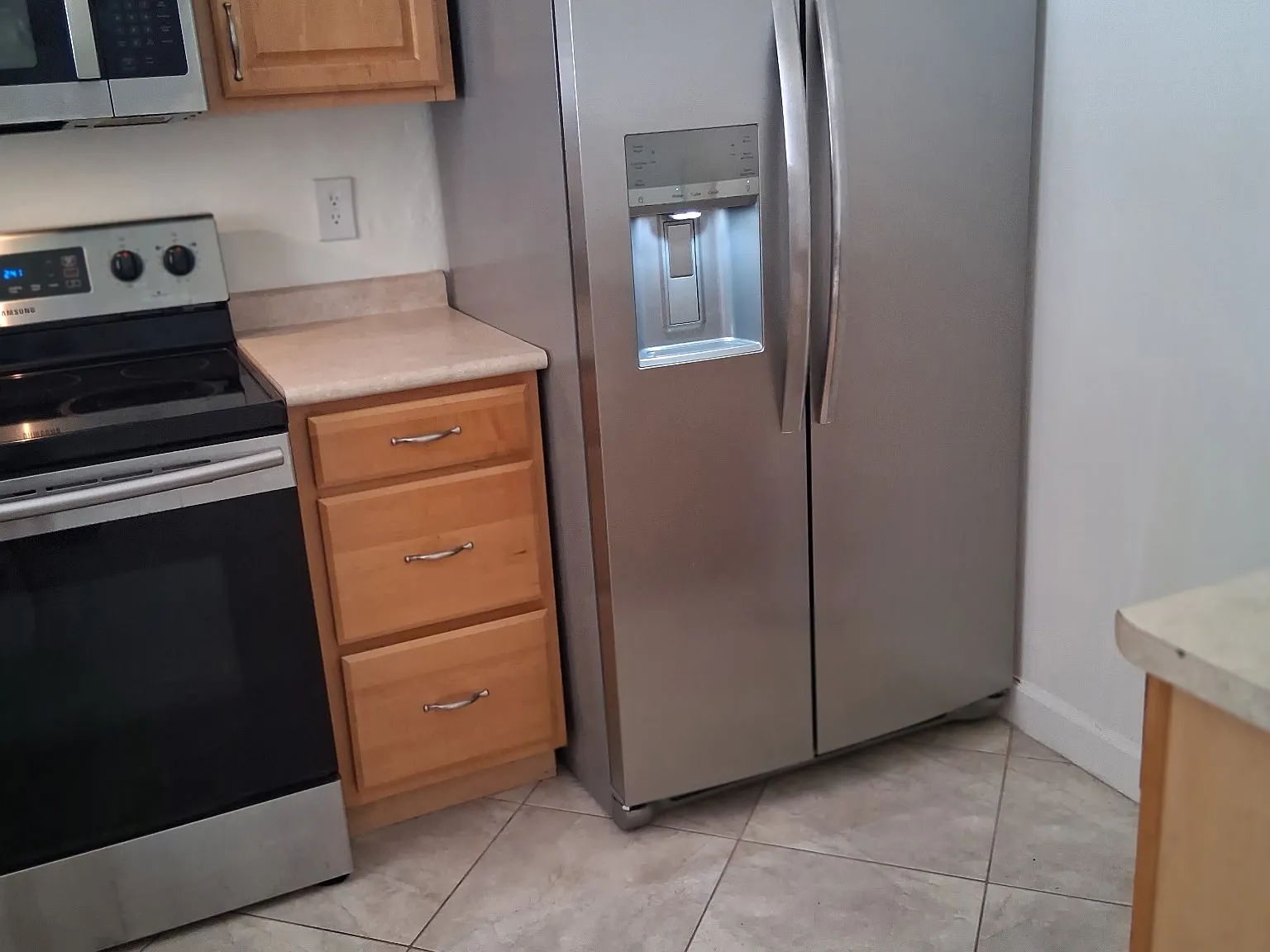 3 bed, 1200 sqft, $1,850 — Photo 2