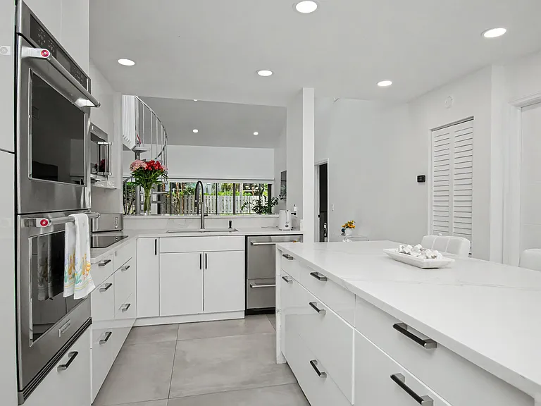 6602 Thornhill Ct — Photo 7