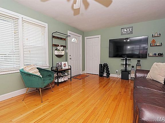 4th image of 300 Elmwood Blvd