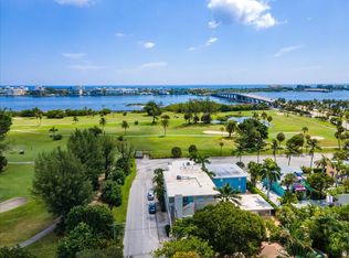 131 N Golfview Rd APT 1, Lake Worth, FL 33460