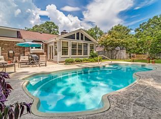 934 Law Ln, Mount Pleasant, SC 29464