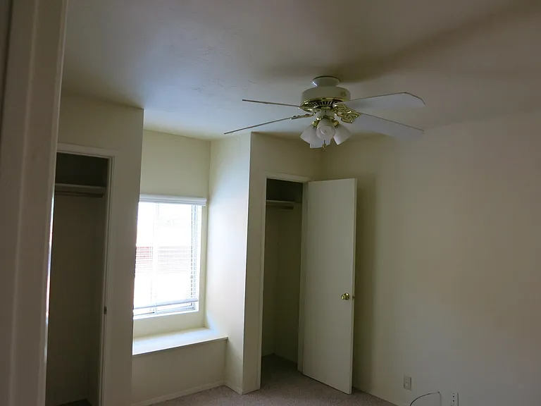 5121 Leo St — Photo 16