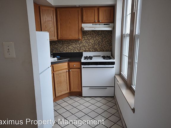 2nd image of 1501 W Girard Ave #6016730