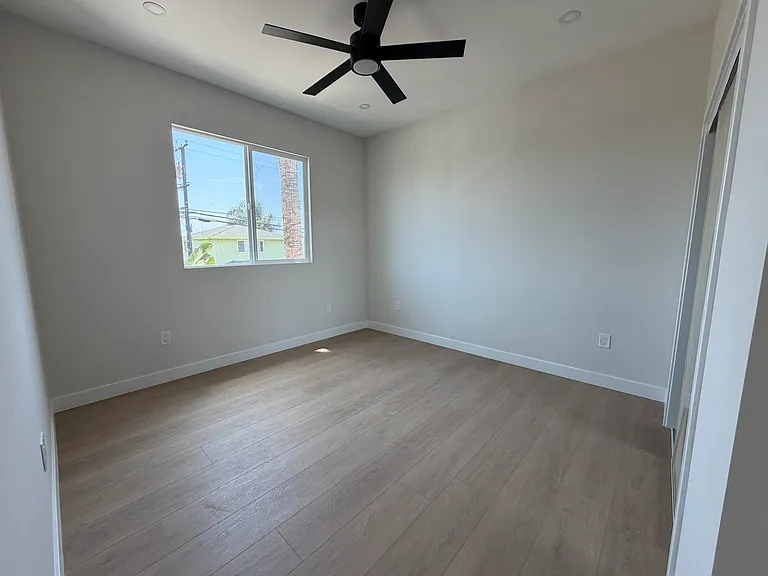 1184 Florence St — Photo 16