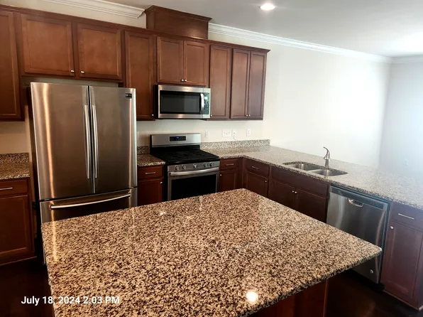 1128 Finch Ct, Apex, NC 27502