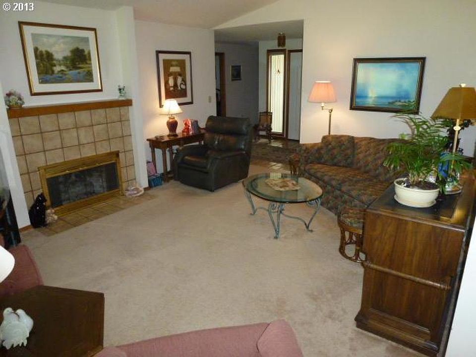 1st image of 2916 SE 153rd Ave