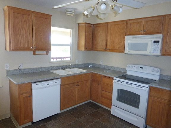 4th image of 2409 W Courtland Ave