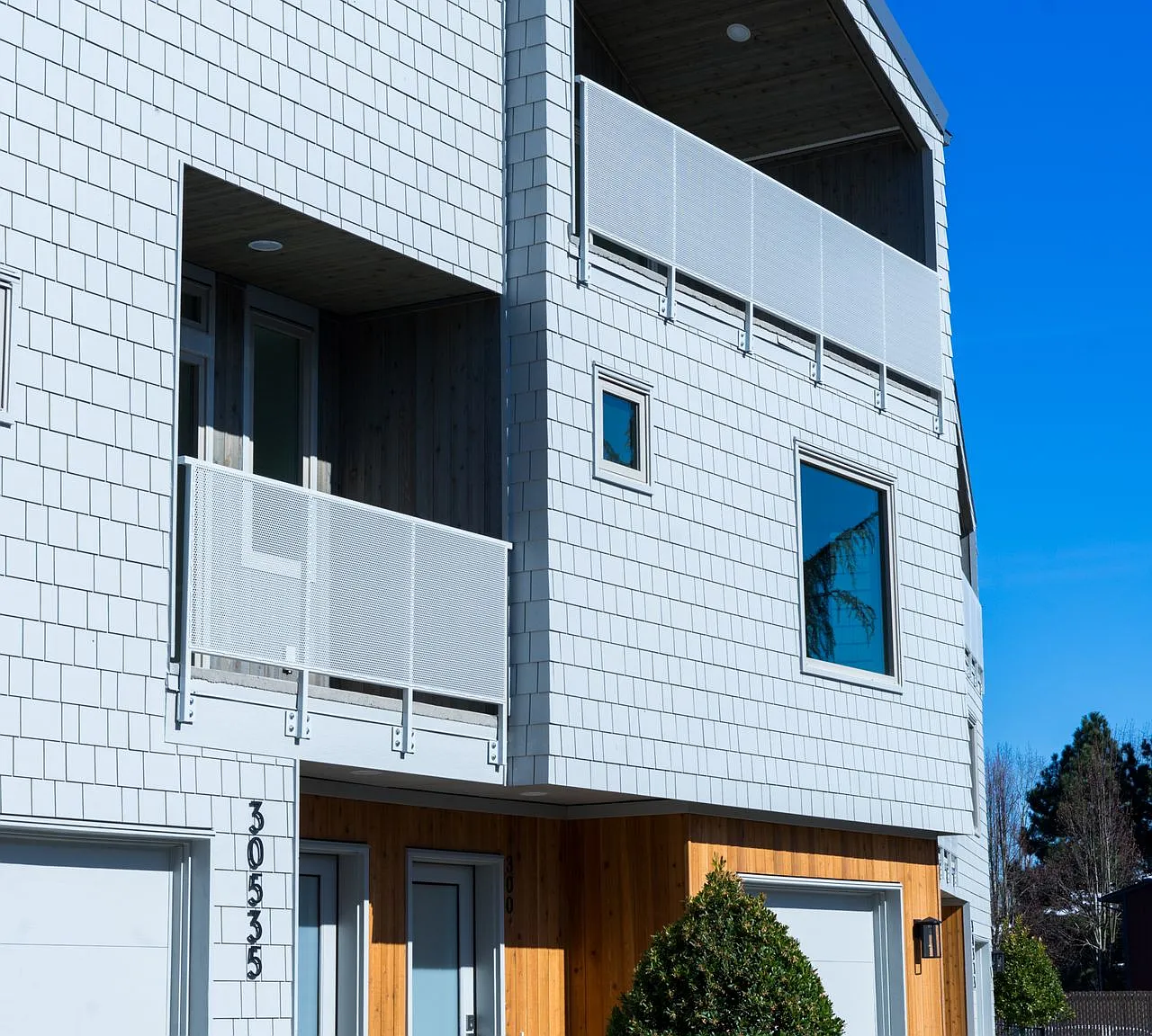 Brand New Townhomes With Upscale Modern Design — Photo 2