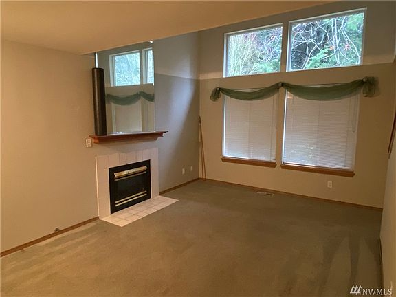 2nd image of 9823 11th Pl SE