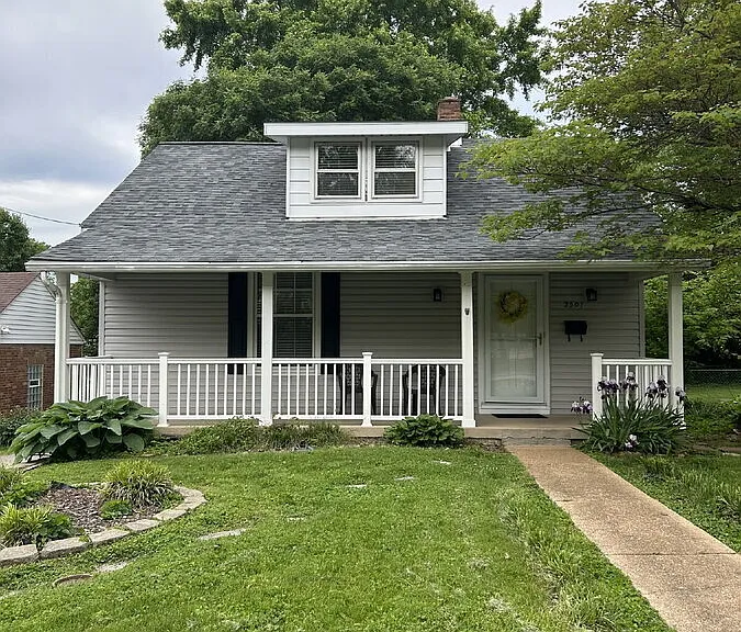 2501 Mary Ave — Photo 1