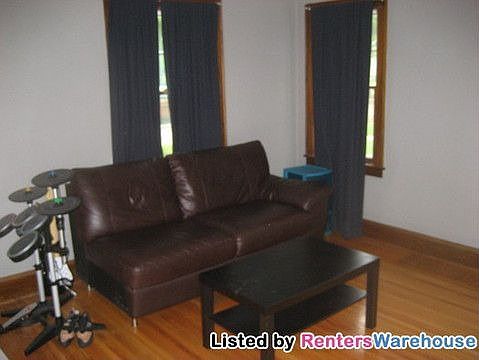 4th image of 2315 McKinley St NE