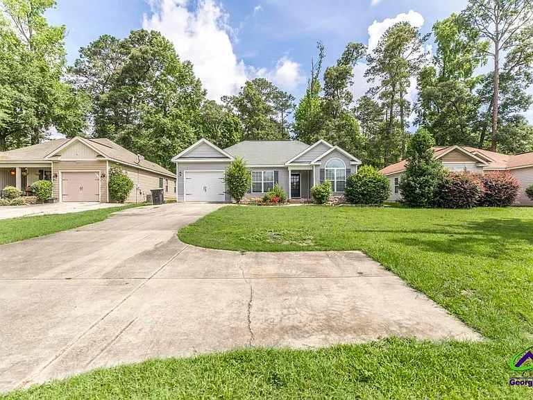 510 Leisure Lake Dr — Photo 2