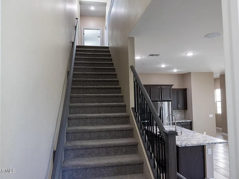 2462 E Lovebird Ln — Photo 17