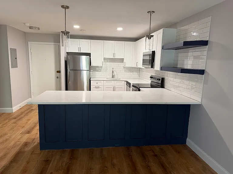 65 Oaklawn Ave #3 — Photo 3