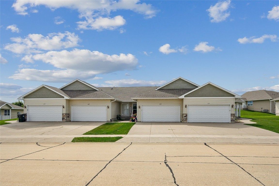 6373 Muirfield Dr SW, Cedar Rapids, IA 52404 | Zillow