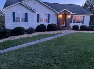 6094 Heath Winds Ct, Whitesburg, TN 37891