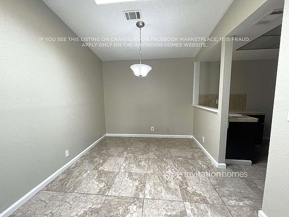 3rd image of 983 Daniel St