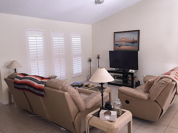 Home For Sale In Port Saint Lucie