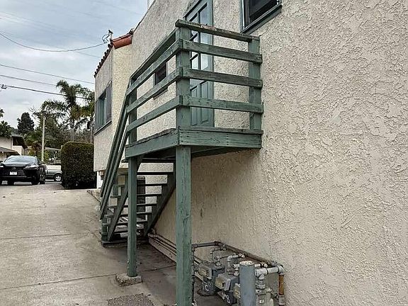 2nd image of 222 S Salinas St