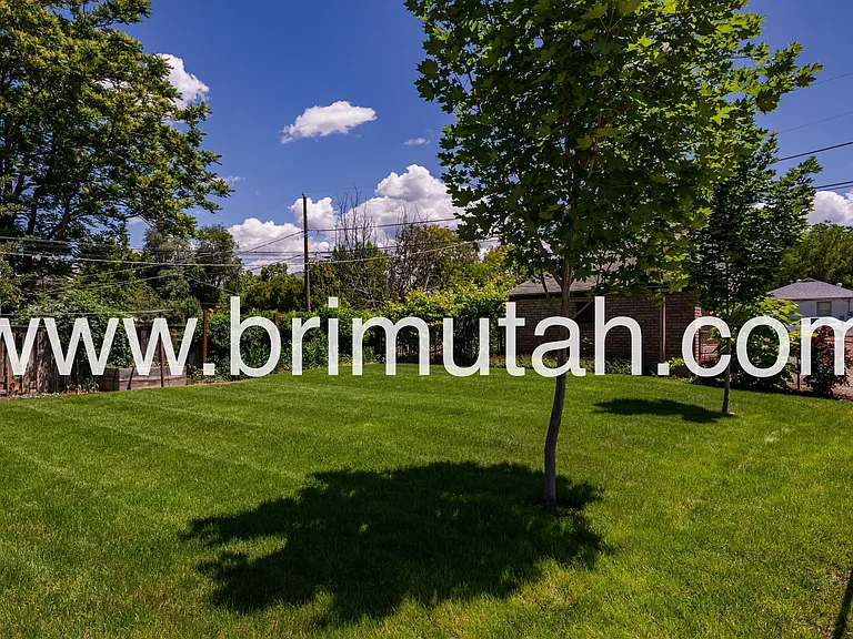 753 E Princeton Ave — Photo 5