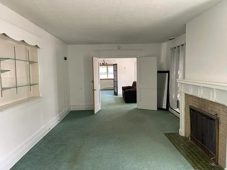 17 White St — Photo 2