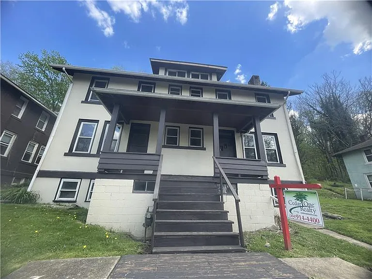 466 Hill St — Photo 1