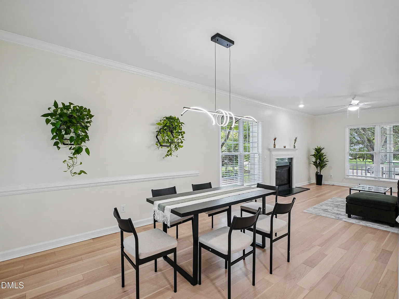 3 bed, 2.5 bath, 1980 sqft, $2,600 — Photo 3