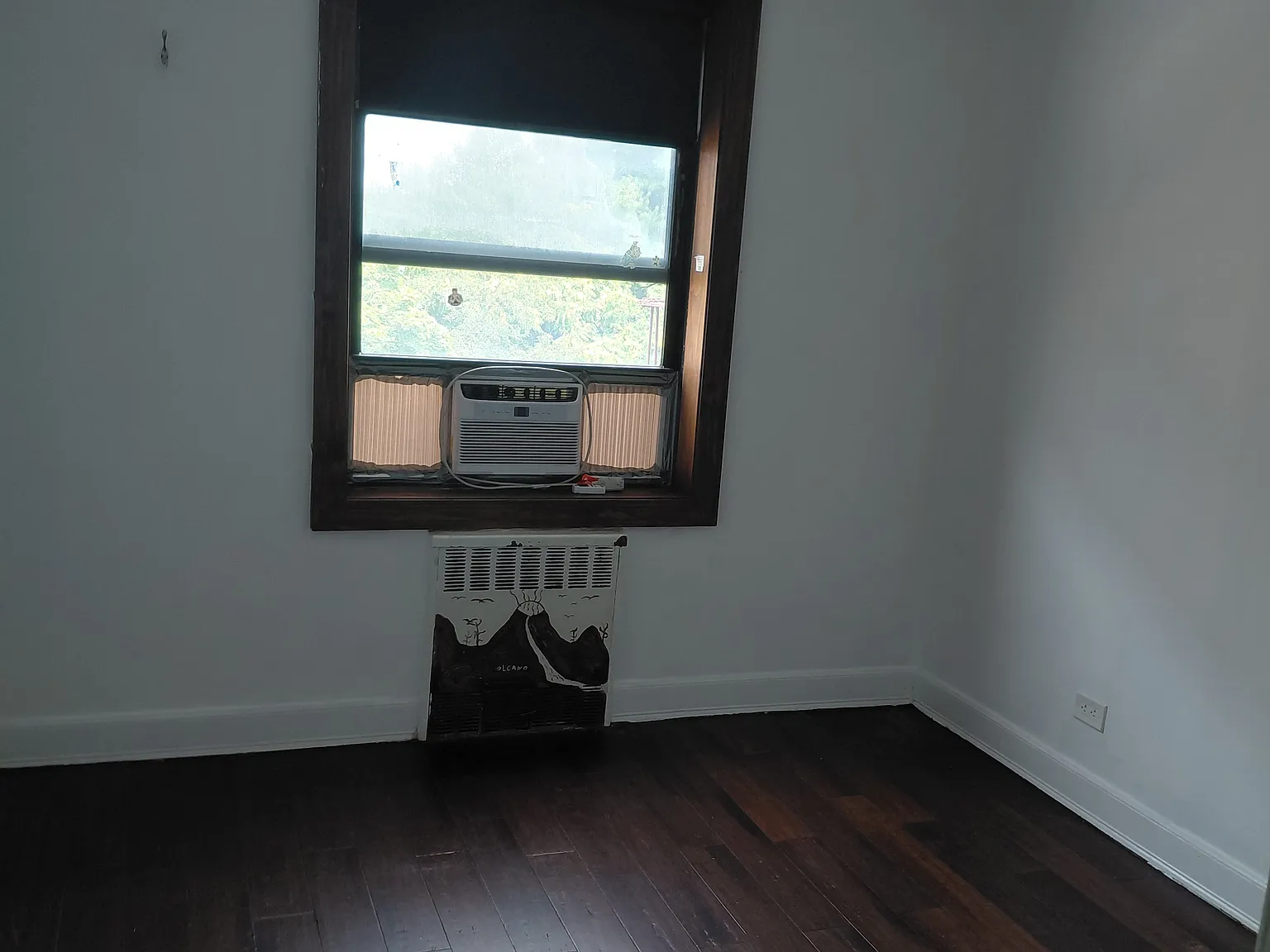 2 bed, 950 sqft, $3,300 — Photo 3