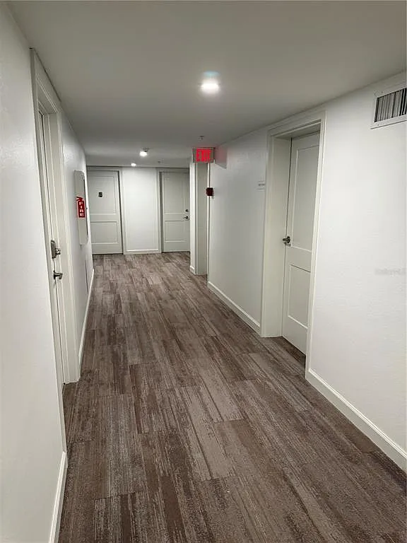 2 bed, 2.0 bath, 1382 sqft, $10,000 — Photo 3