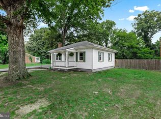 17199 Elm St, Bowling Green, VA 22427