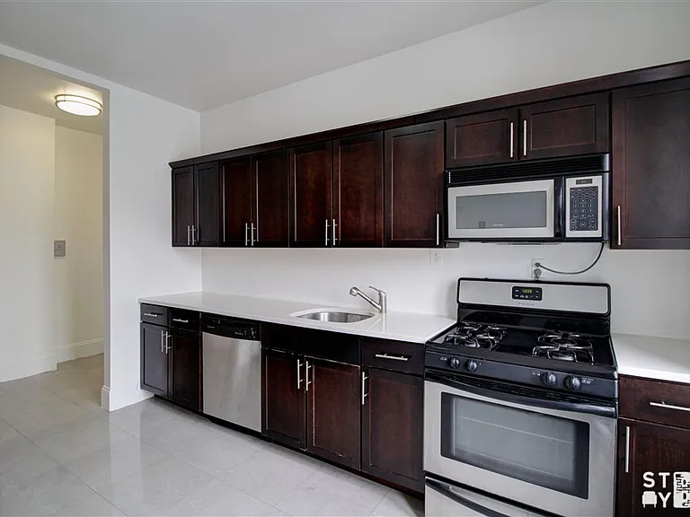 710 Avenue S #D7 — Photo 1